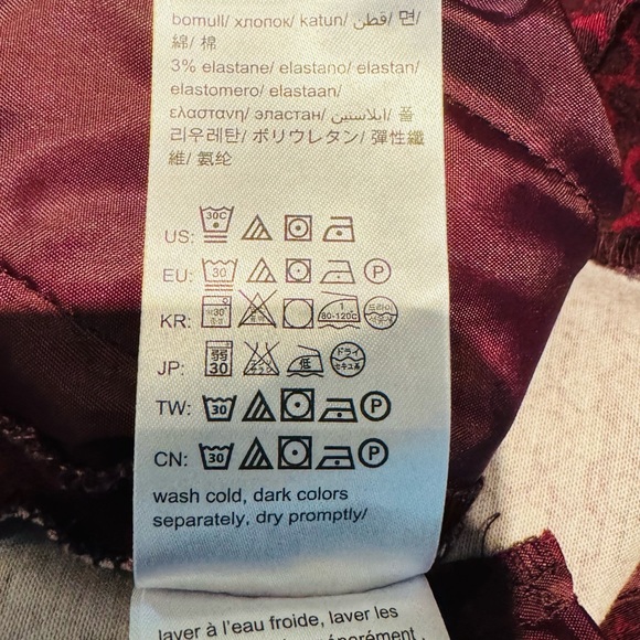 Calvin Klein Shorts, EUC - Like New, Size 14 - Picture 6 of 7